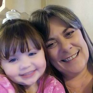 Meet your Posher, Carla